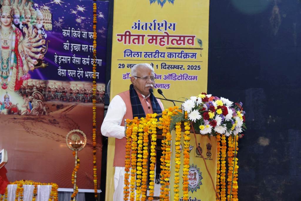 कर्म करते हुए आगे बढ़ो   केंद्रीय मंत्री मनोहर लाल